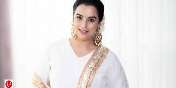 അശ്ലീല ചിത്രങ്ങളിൽ അഭിനയിച്ച് പണം സമ്പാദിച്ചു ; നടി ശ്വേ‌ത മ‌േനോനെതിരെ കേസ്