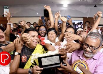 ബോചെ അമരക്കാരനായ വീയപുരം ചുണ്ടന് നെഹ്‌റു ട്രോഫി