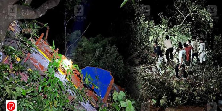 മാനന്തവാടിയിൽ 100 അടി താഴ്ചയിലേക്ക് ലോറി വീണു ; ഡ്രൈവർക്ക് ദാരുണാന്ത്യം