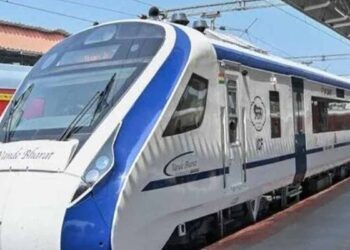 കേരളത്തിലോടുന്ന വന്ദേഭാരതിലെ പരിപ്പുകറിയിൽ പുഴു, വ്യാപക പരാതി