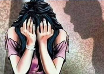 ഫോൺ വിളിച്ചിട്ട് എടുത്തില്ല ; പതിനേഴുകാരി 5 മാസം ഗർഭിണി; 23 കാരൻ പിടിയിൽ