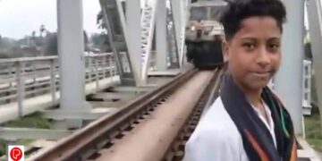 ട്രെയിൻ വരുന്നത് കണ്ടിട്ടും റെയിൽവേ ട്രാക്കിൽ റീൽസ് ചിത്രീകരണം ; 15 വയസ്സുകാരൻ ട്രെയിൻ തട്ടി മരിച്ചു വീഡിയോ