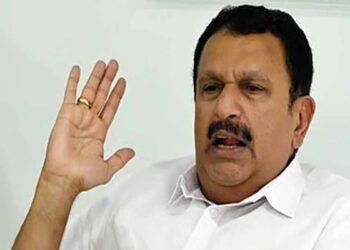 സുധാകരനെ തള്ളി കെ. മുരളീധരന്‍ ; രാഹുലിനെതിരേ പെണ്‍കുട്ടി ധൈര്യമായി മുന്നോട്ടുവരട്ടെ പൊതുസമൂഹം പിന്തുണ നല്‍കും