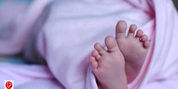 കുളിപ്പിക്കുന്നതിനിടെ രണ്ടു മാസം പ്രായമായ കുട്ടി കിണറ്റിൽ വീണു മരിച്ചു