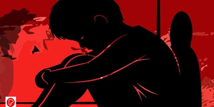 കുട്ടി ഒപ്പം കിടക്കുന്നതിൽ ദേഷ്യം ; അമ്മയും സുഹൃത്തും ചേർന്നു പ്രായപൂർത്തിയാകാത്ത കുട്ടിയെ ക്രൂരമായി മർദിച്ചു