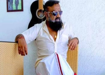 നടിയും മോഡലുമായ യുവതിയെ പീ‍ഡിപ്പിച്ചെന്ന പരാതിയിൽ പ്രമുഖ സിനിമാ നിർമാതാവ് അറസ്റ്റിൽ