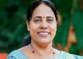 തൃശൂർ ഡിസിസി നേതൃത്വത്തിനെതിരെ ലാലി ജെയിംസ് ; സസ്പെൻഡ് ചെയ്യുകയല്ല വിളിച്ചിരുത്തി സംസാരിക്കാനുള്ള മര്യാദയാണ് കാട്ടേണ്ടത്