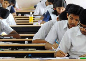 കോട്ടയത്ത് പരീക്ഷയ്ക്കിടെ സംശയംചോദിച്ച വിദ്യാർഥിയെ മർദിച്ച് അധ്യാപകൻ ;  തോളെല്ല് പൊട്ടി അഞ്ചാംക്ലാസുകാരൻ ആശുപത്രിയിൽ