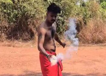 പിണറായിയിൽ സ്ഫോടകവസ്തു പൊട്ടിത്തെറിച്ച് സിപിഎം പ്രവർത്തകന്റെ കൈപ്പത്തി ചിതറി