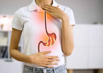 അസിഡിറ്റി പ്രശ്‌നങ്ങള്‍ അലട്ടുന്നുണ്ടോ? ഡയറ്റില്‍ ഉള്‍പ്പെടുത്തേണ്ട കാര്യങ്ങള്‍