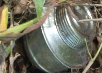 ചെറുവാഞ്ചേരിയിൽ പൊലീസുകാരന്റെ വീടിനു നേരെ ബോംബേറ്ഒഴിവായത് വൻ ദുരന്തം